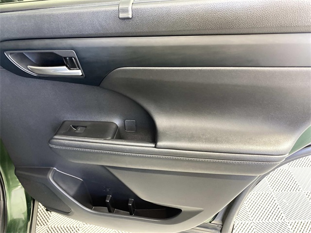 2023 Toyota Highlander XLE photo 25