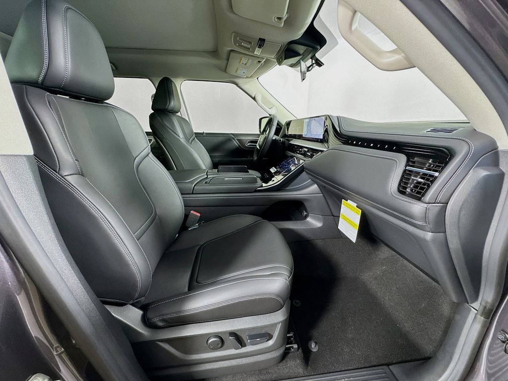 2025 Infiniti QX80 Pure photo 25