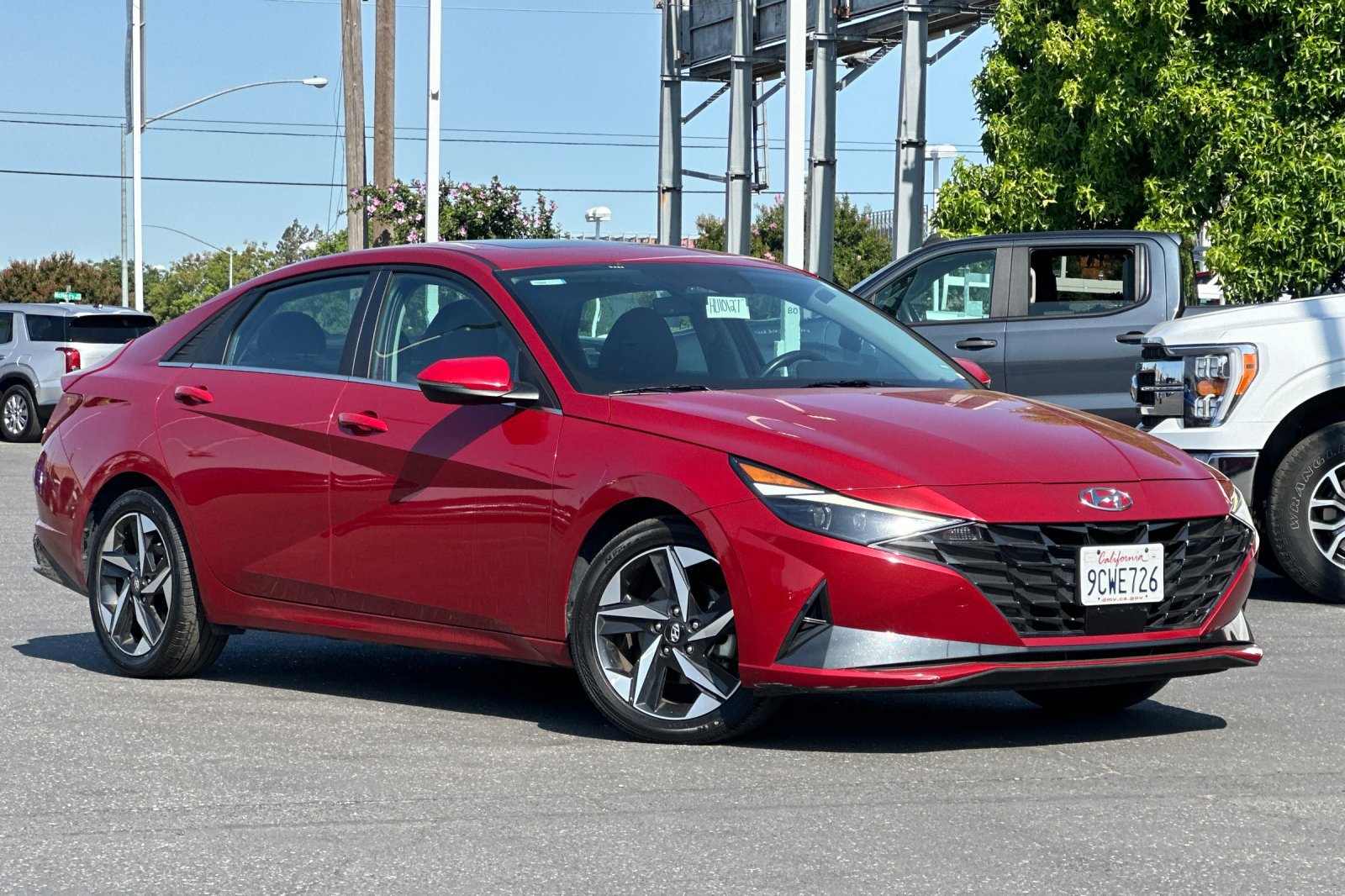 2023 Hyundai Elantra Limited photo 2