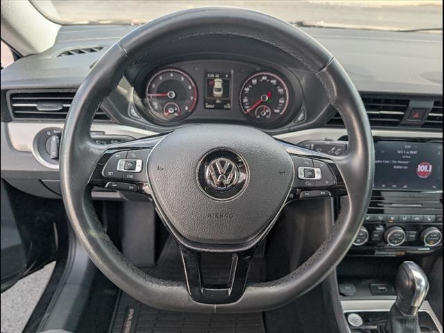 2022 Volkswagen Passat 2.0T SE photo 4