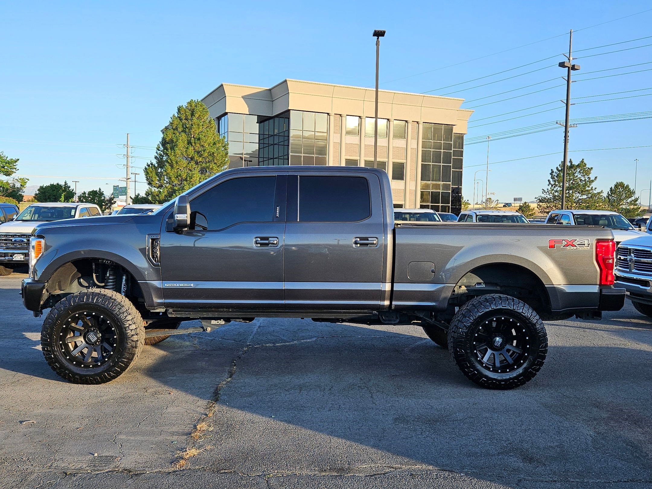 2017 Ford F-350 Lariat photo 6