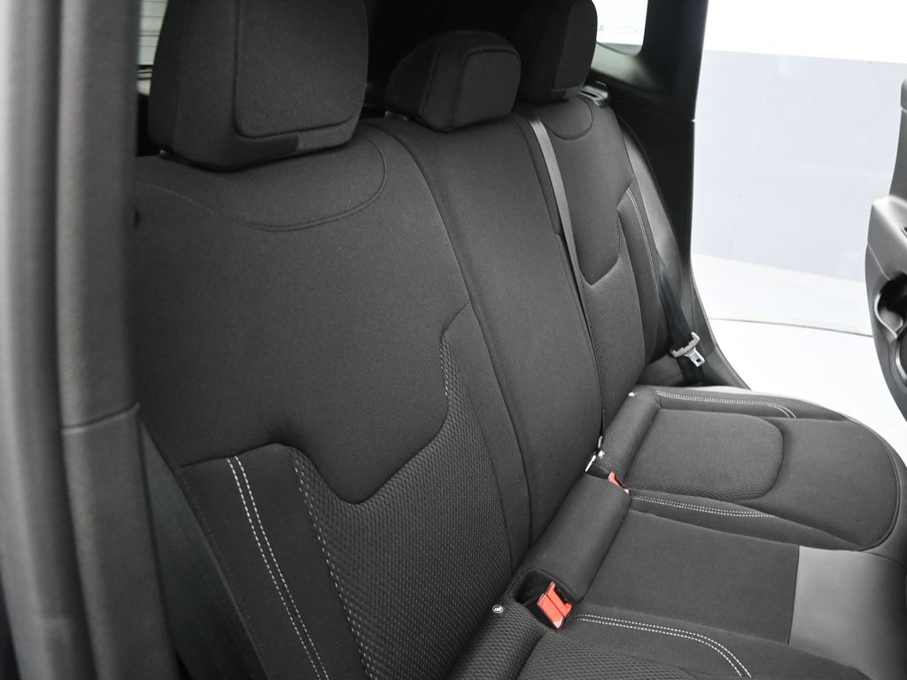 2023 Jeep Renegade Altitude photo 18