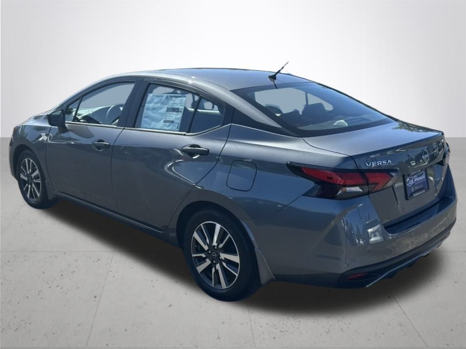 2025 Nissan Versa 1.6 S photo 10