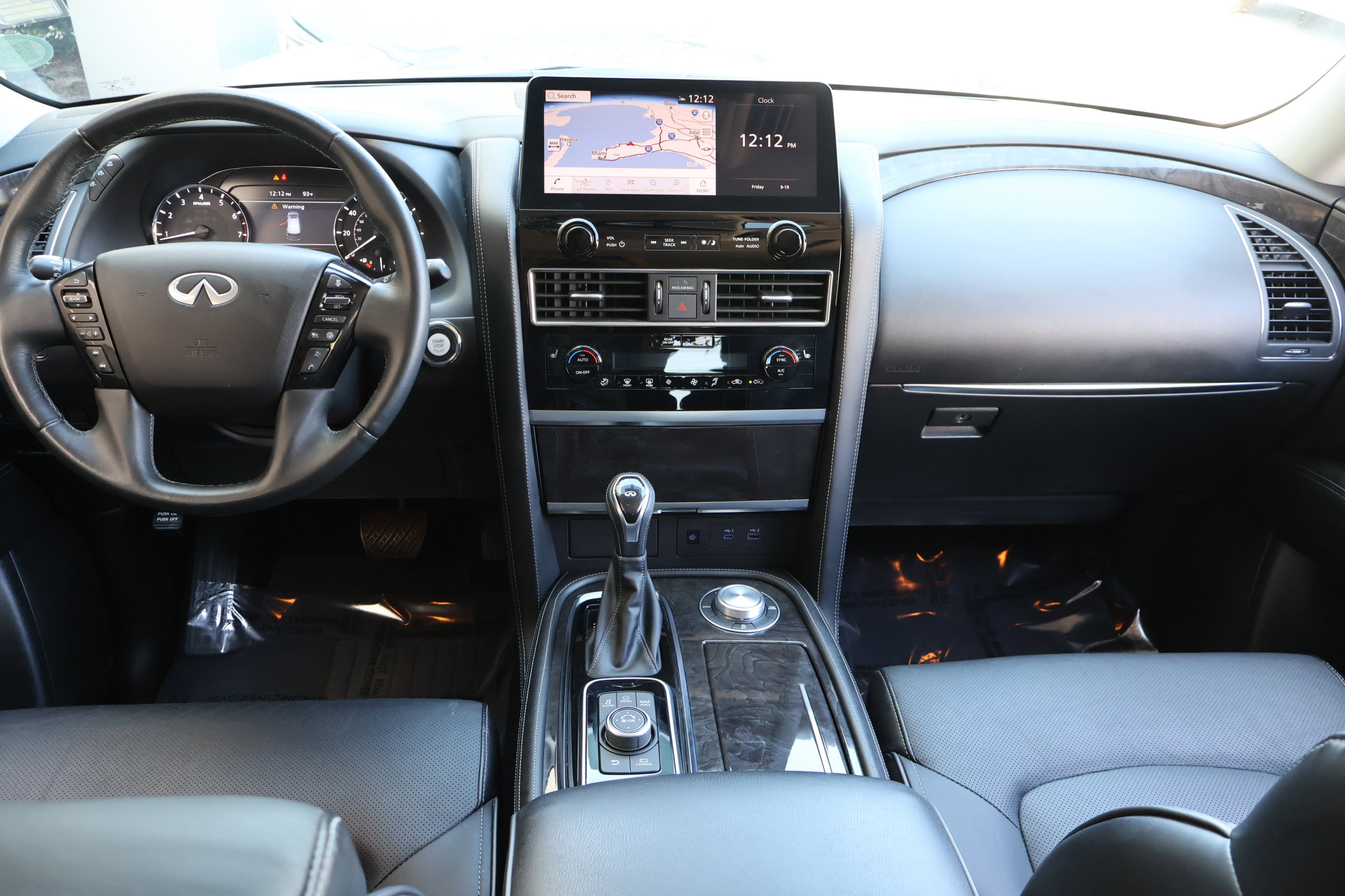 2024 Infiniti QX80 Luxe photo 17