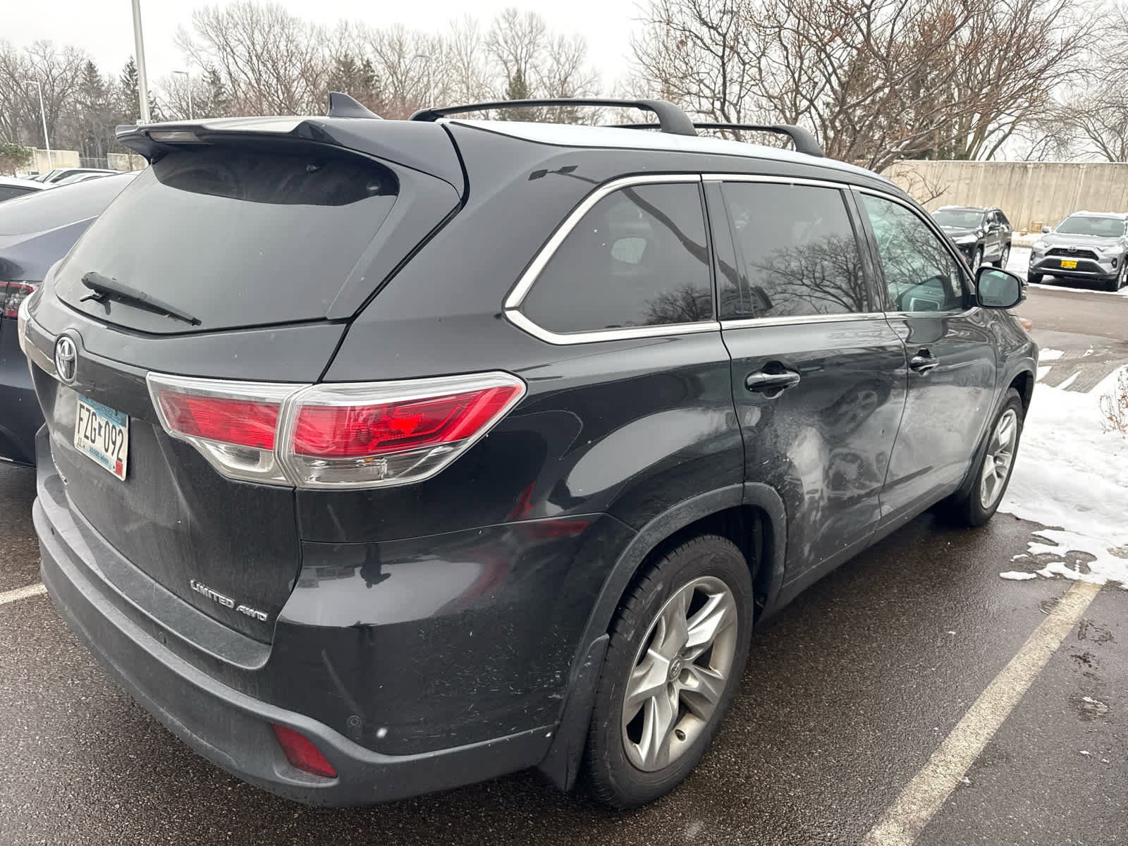 Used 2015 Toyota Highlander Limited Platinum with VIN 5TDDKRFH7FS197719 for sale in Golden Valley, Minnesota