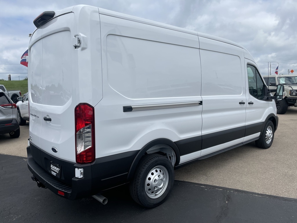 2025 Ford Transit Cargo Van photo 4