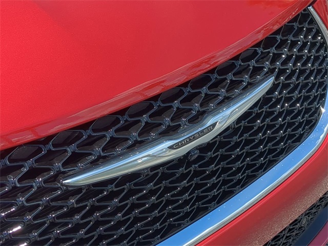 2026 Chrysler Pacifica photo 9