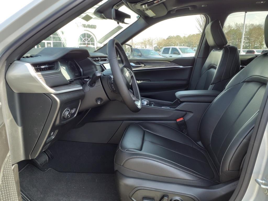 2024 Jeep Grand Cherokee Limited photo 4