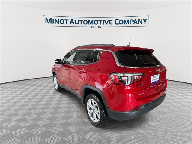 2025 Jeep Compass Latitude photo 4
