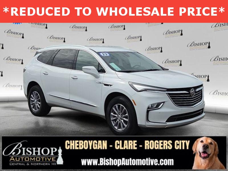 2023 Buick Enclave Essence's photo
