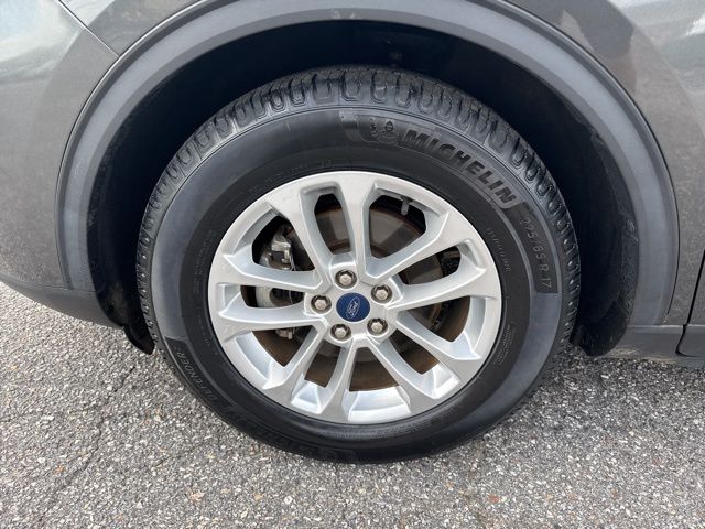 2020 Ford Escape SE photo 10