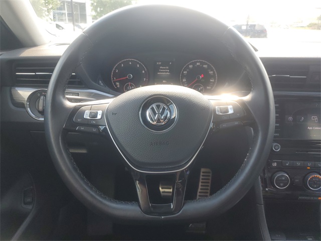 2020 Volkswagen Passat 2.0T R-Line photo 24