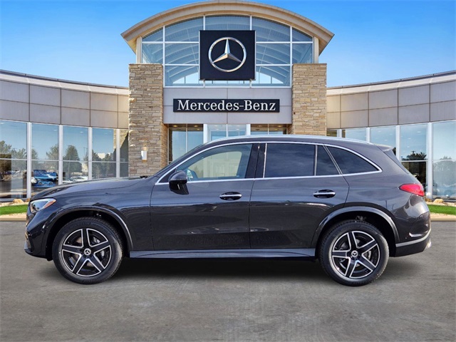 2025 Mercedes Benz GLC 300 4MATIC photo 2