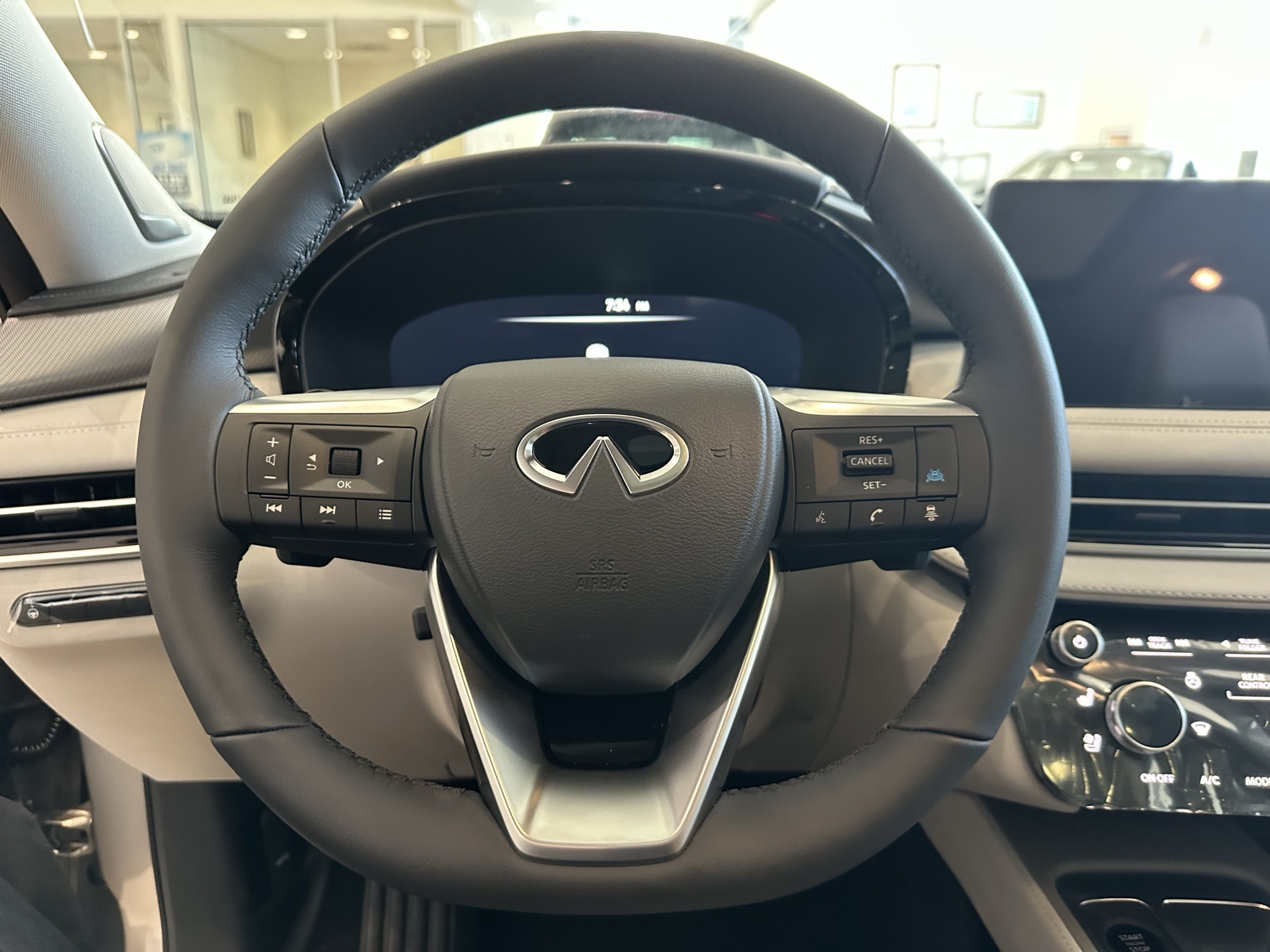 2026 Infiniti QX60 Luxe photo 14