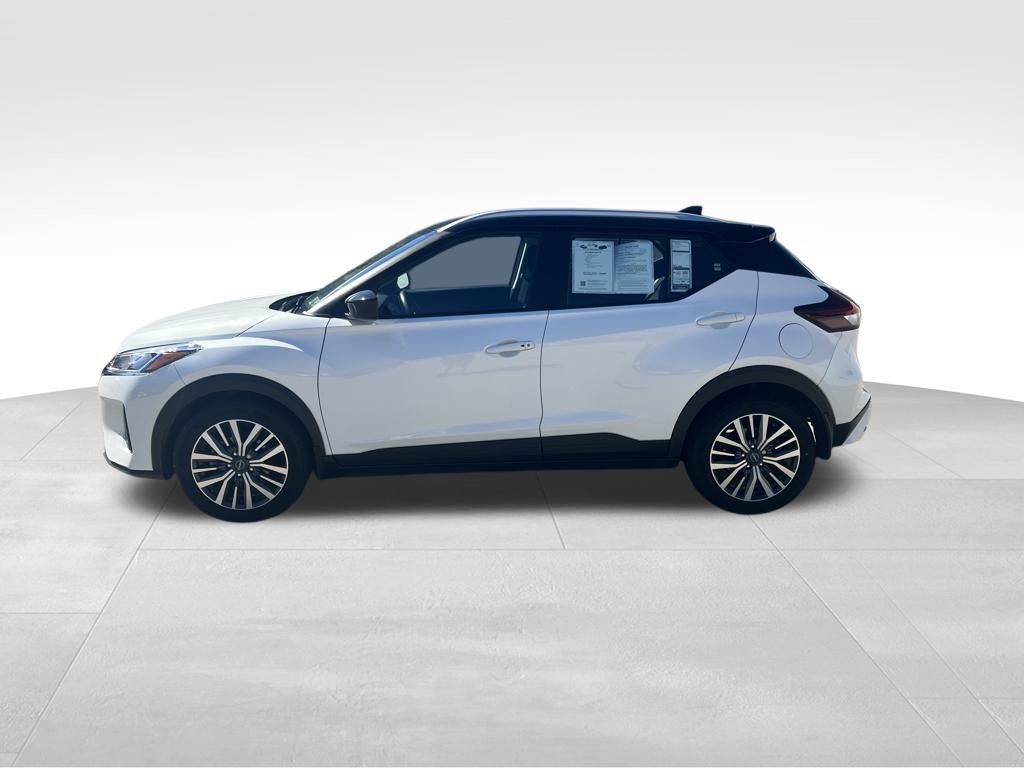 2023 Nissan Kicks SV photo 2
