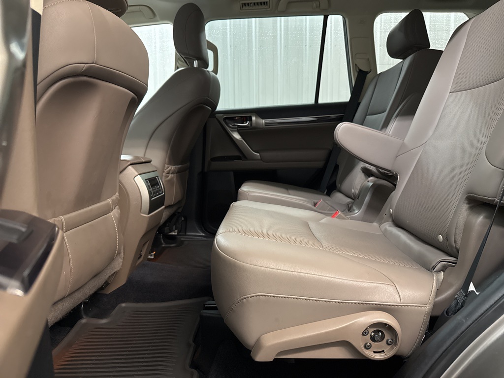 2021 Lexus GX 460 photo 25