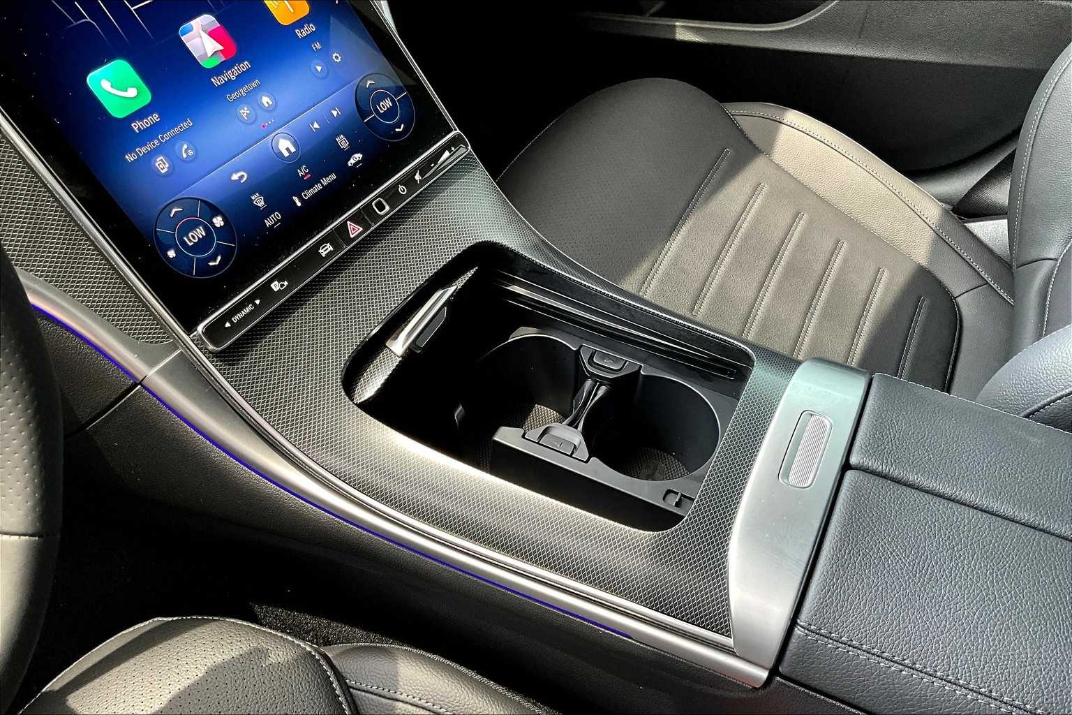2025 Mercedes Benz C 300 photo 11