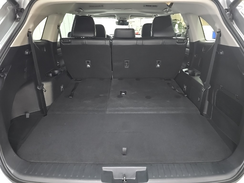 2022 Toyota Highlander XLE photo 12