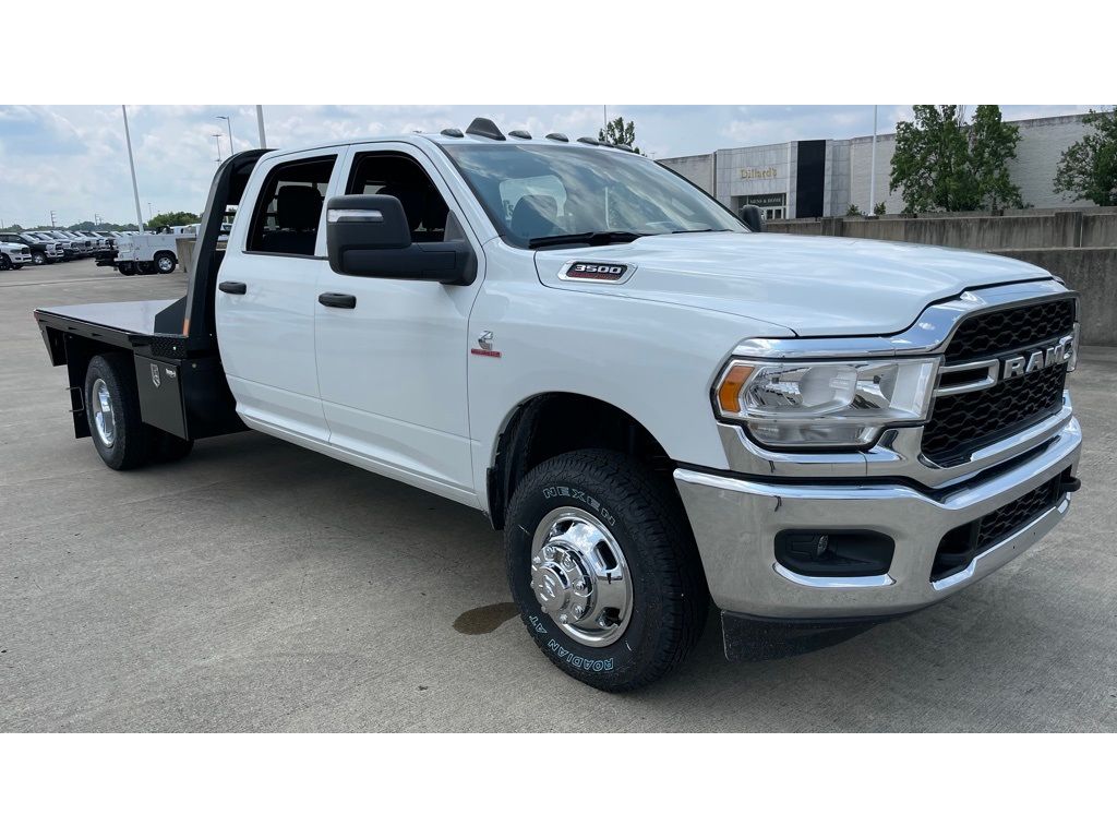 2024 Ram 3500 Tradesman photo 2