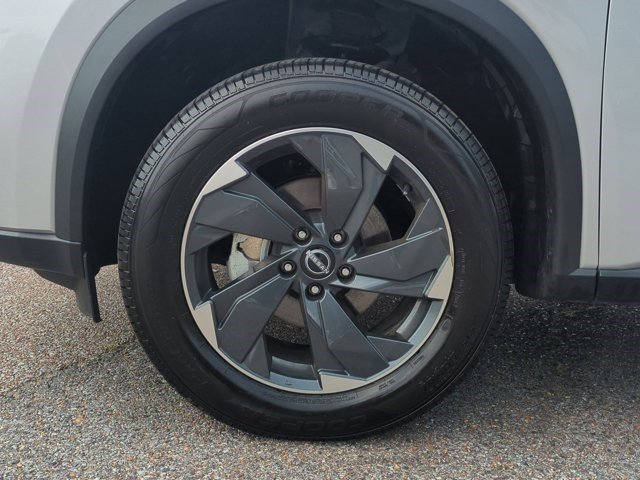 2024 Nissan Rogue SV photo 31