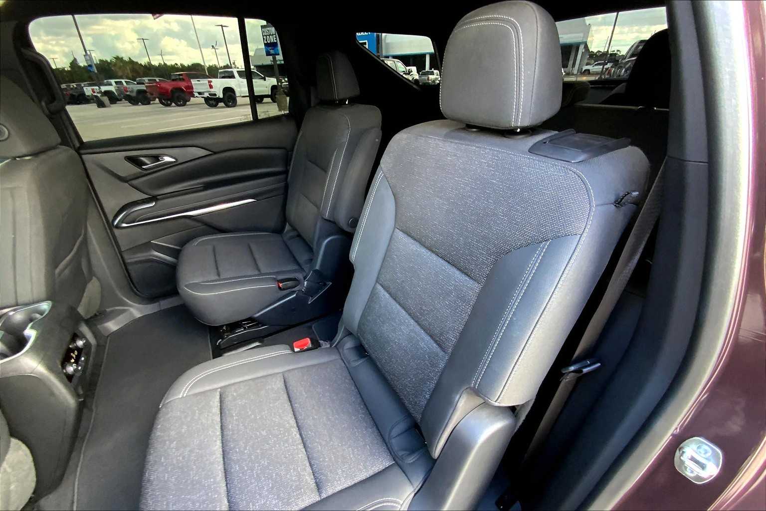2024 Chevrolet Traverse photo 18