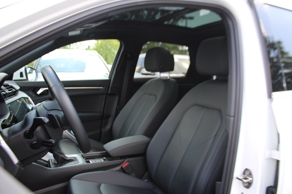 2021 Audi Q3 S line Premium 45 TFSI photo 5