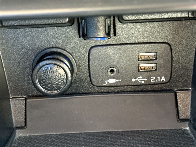2019 Subaru Outback 3.6R Touring photo 38