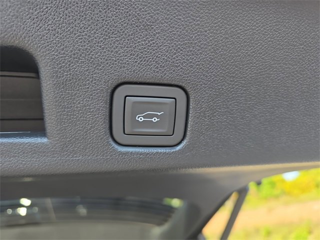 2026 Chevrolet Traverse photo 14