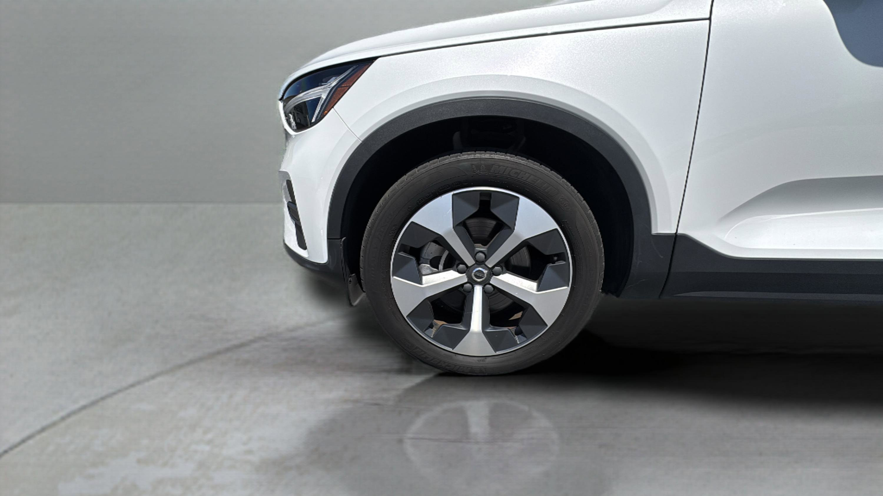 2024 Volvo XC40 AWD Core photo 15