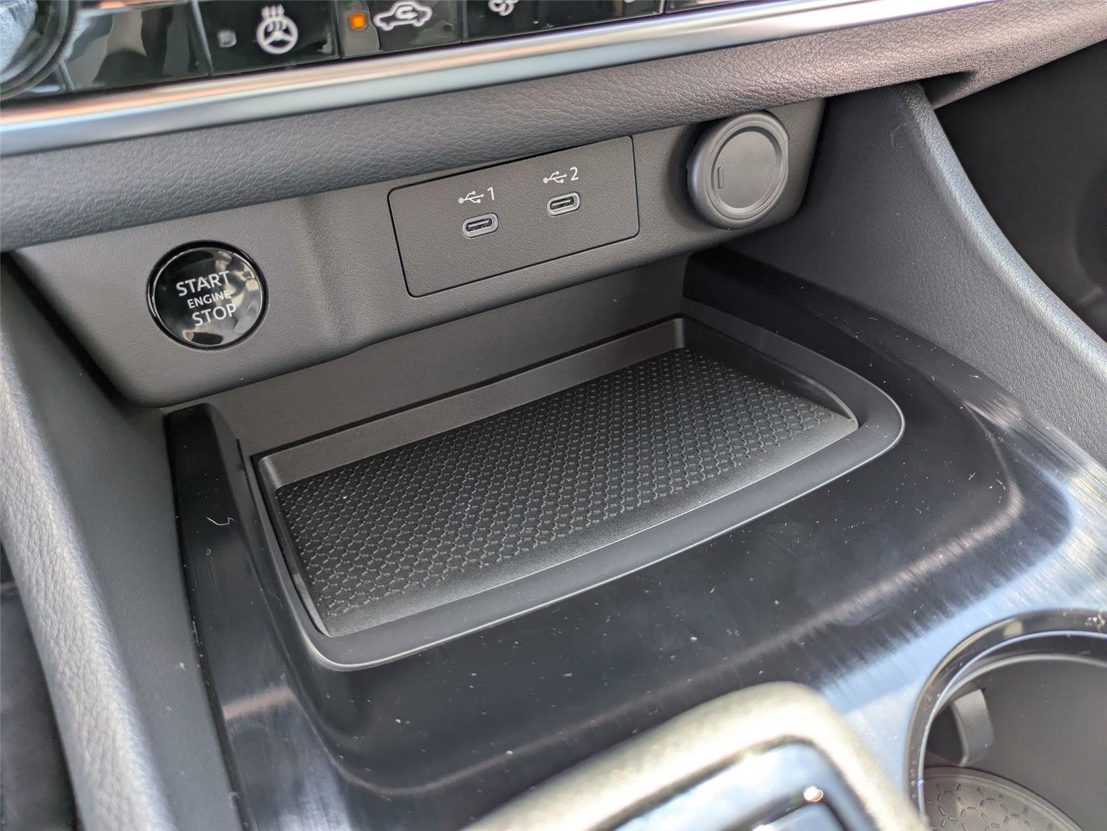 2026 Nissan Rogue SV photo 16