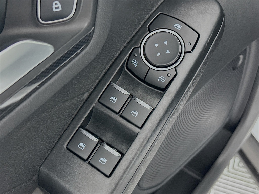 2025 Ford Escape ST-Line photo 17