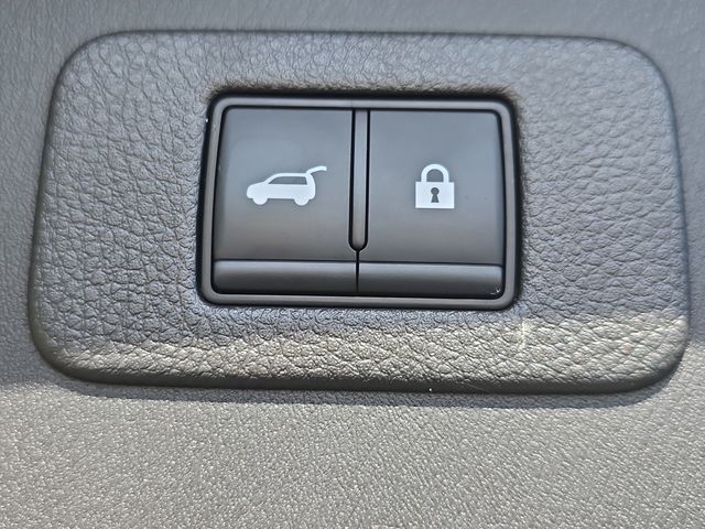 2024 Nissan Armada SL photo 12