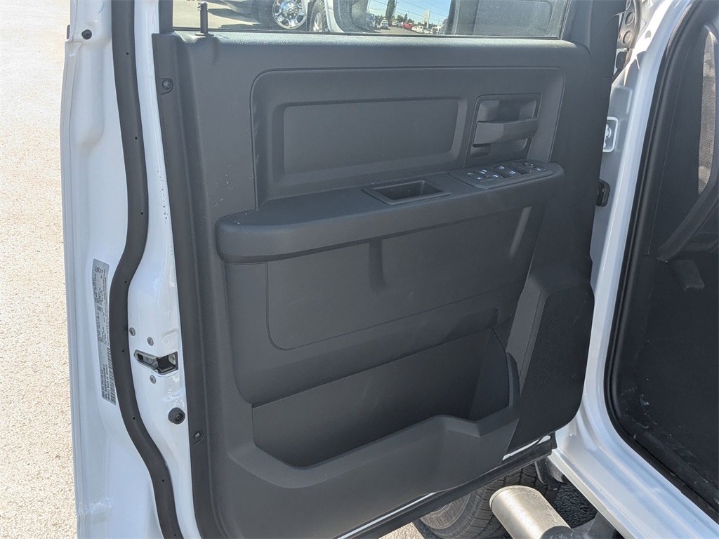 2025 Ram 3500 Tradesman photo 10