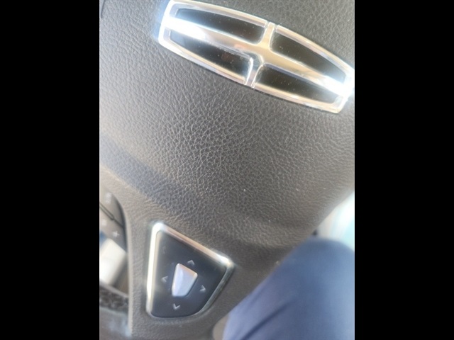 2015 Lincoln MKC Base photo 5