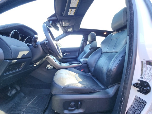 2019 Land Rover Range Rover Evoque SE photo 6