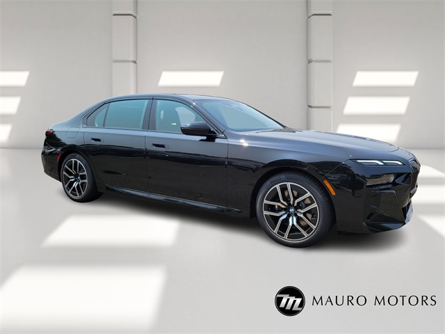 2025 BMW 7 Series 760i's photo