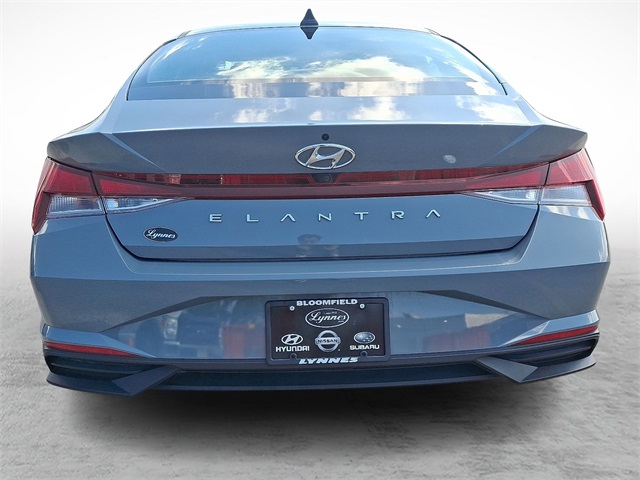 2023 Hyundai Elantra SEL photo 9