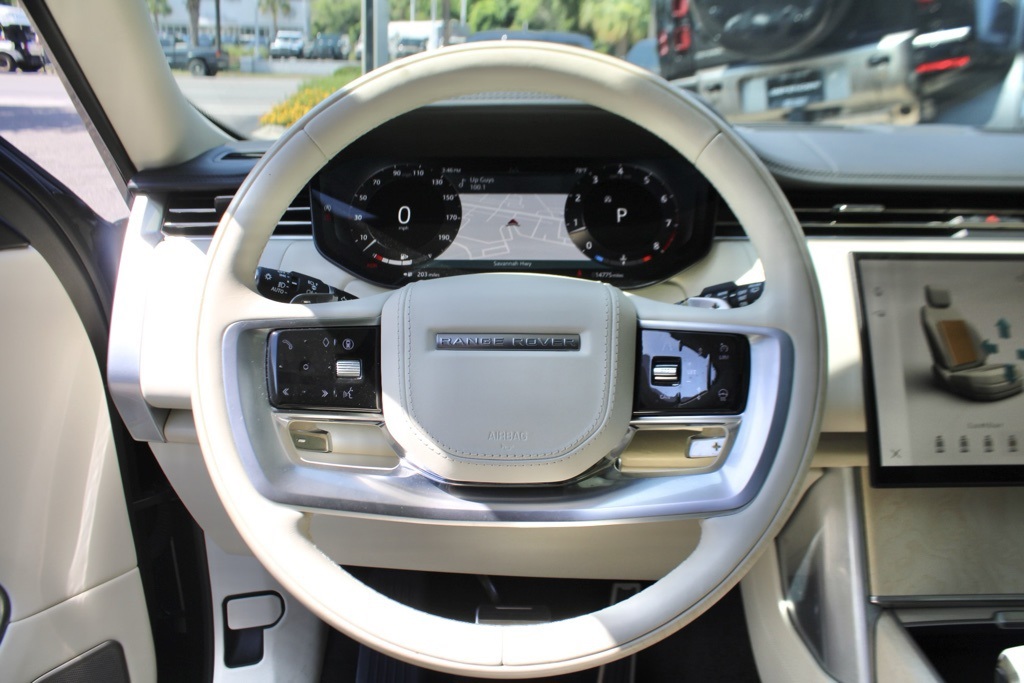 2024 Land Rover Range Rover SV photo 14