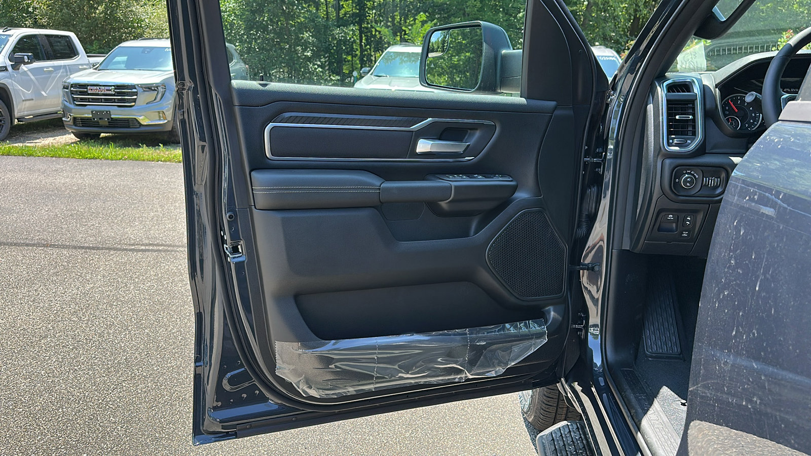 2026 Ram 1500 Big Horn photo 7