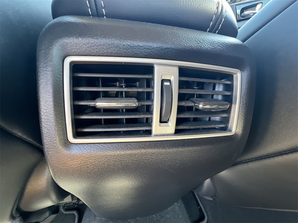 2017 Nissan Maxima Platinum photo 29