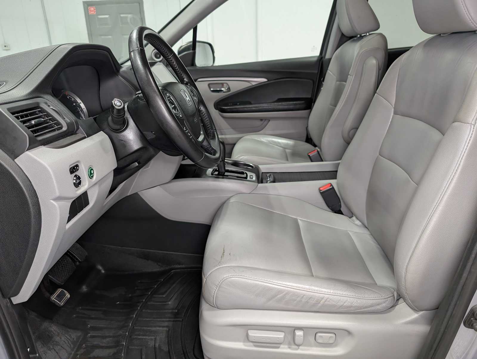 2016 Honda Pilot EX-L photo 4