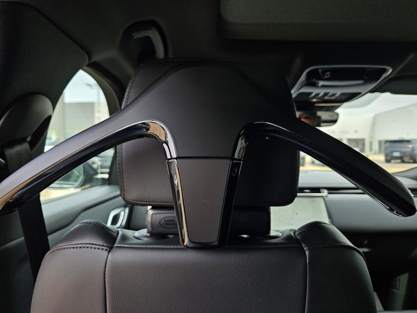 2026 Land Rover Range Rover Velar SE photo 28