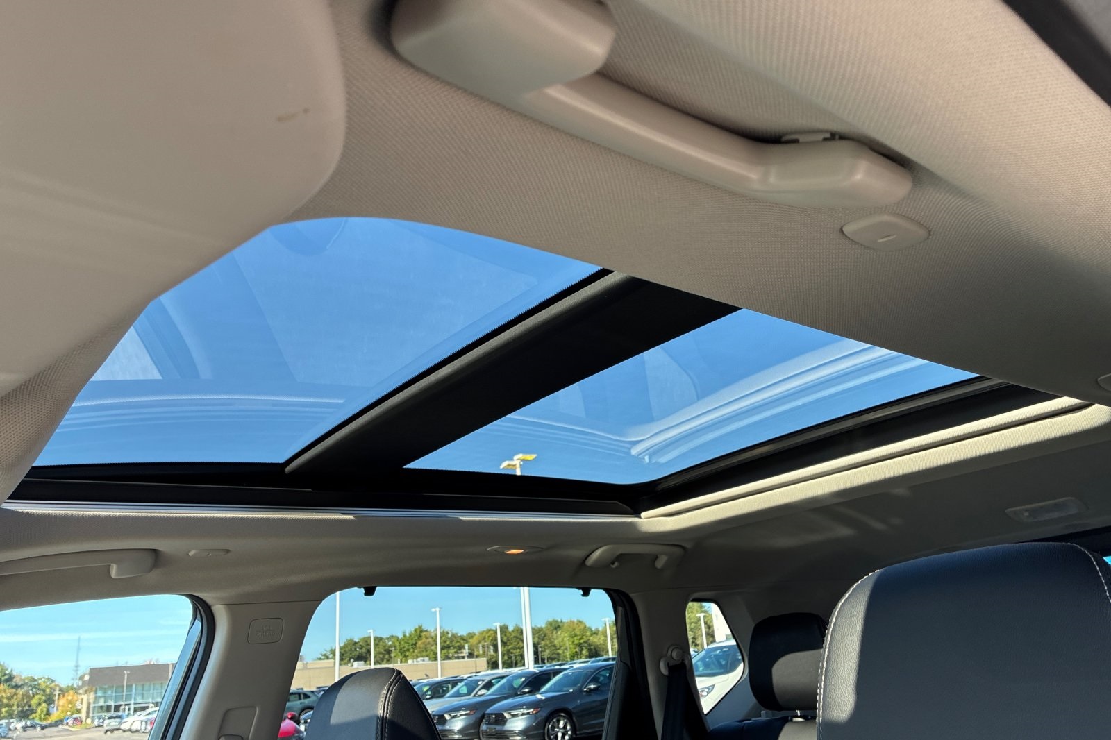 2023 Nissan Rogue SL photo 18