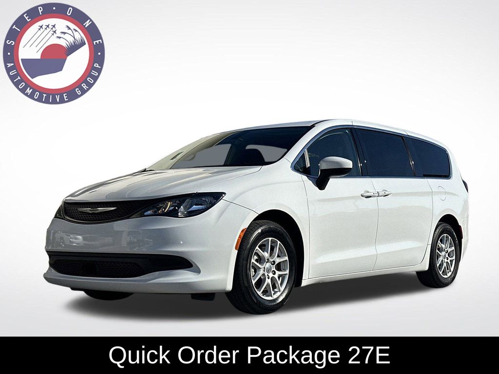 2022 Chrysler Voyager Pre-Owned 2022 Chrysler Voyager LX FWD 4D Passenger Van's photo