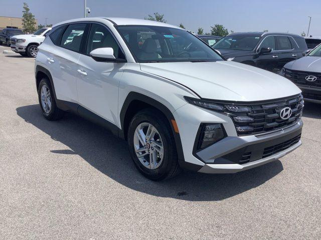 2025 Hyundai Tucson SE photo 3