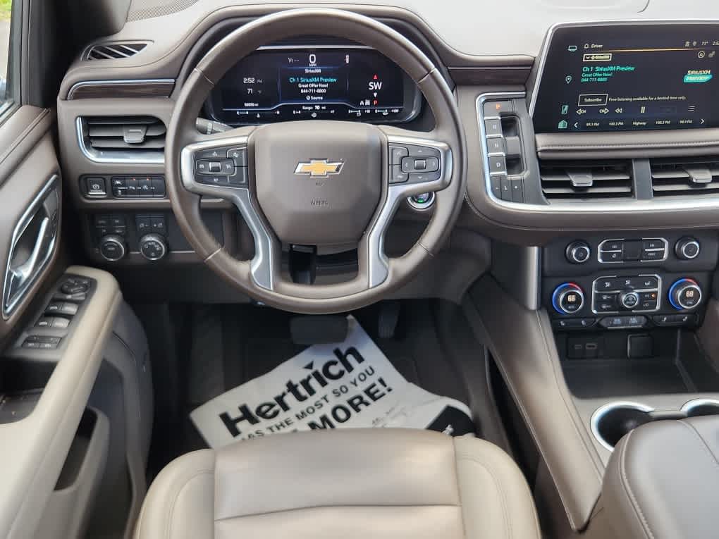 2023 Chevrolet Suburban LT photo 9