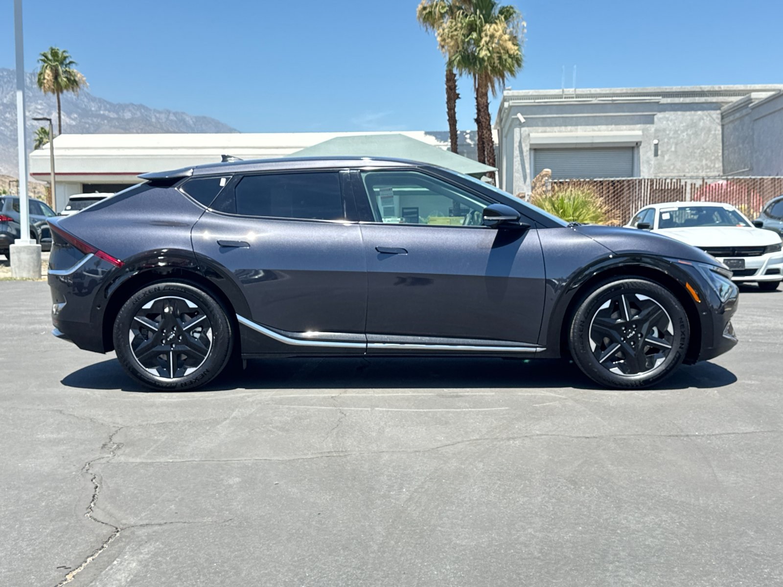2025 Kia EV6 Wind photo 2