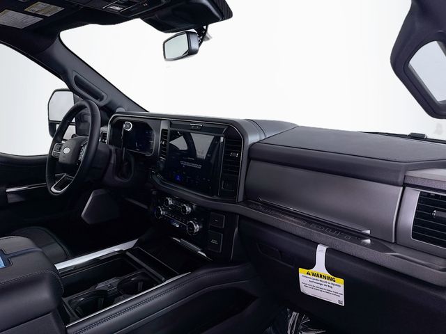 2025 Ford F-450 photo 30