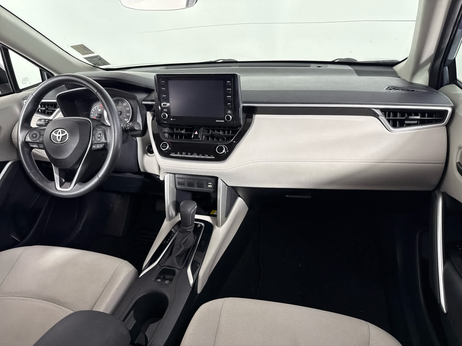 2022 Toyota Corolla Cross LE photo 20