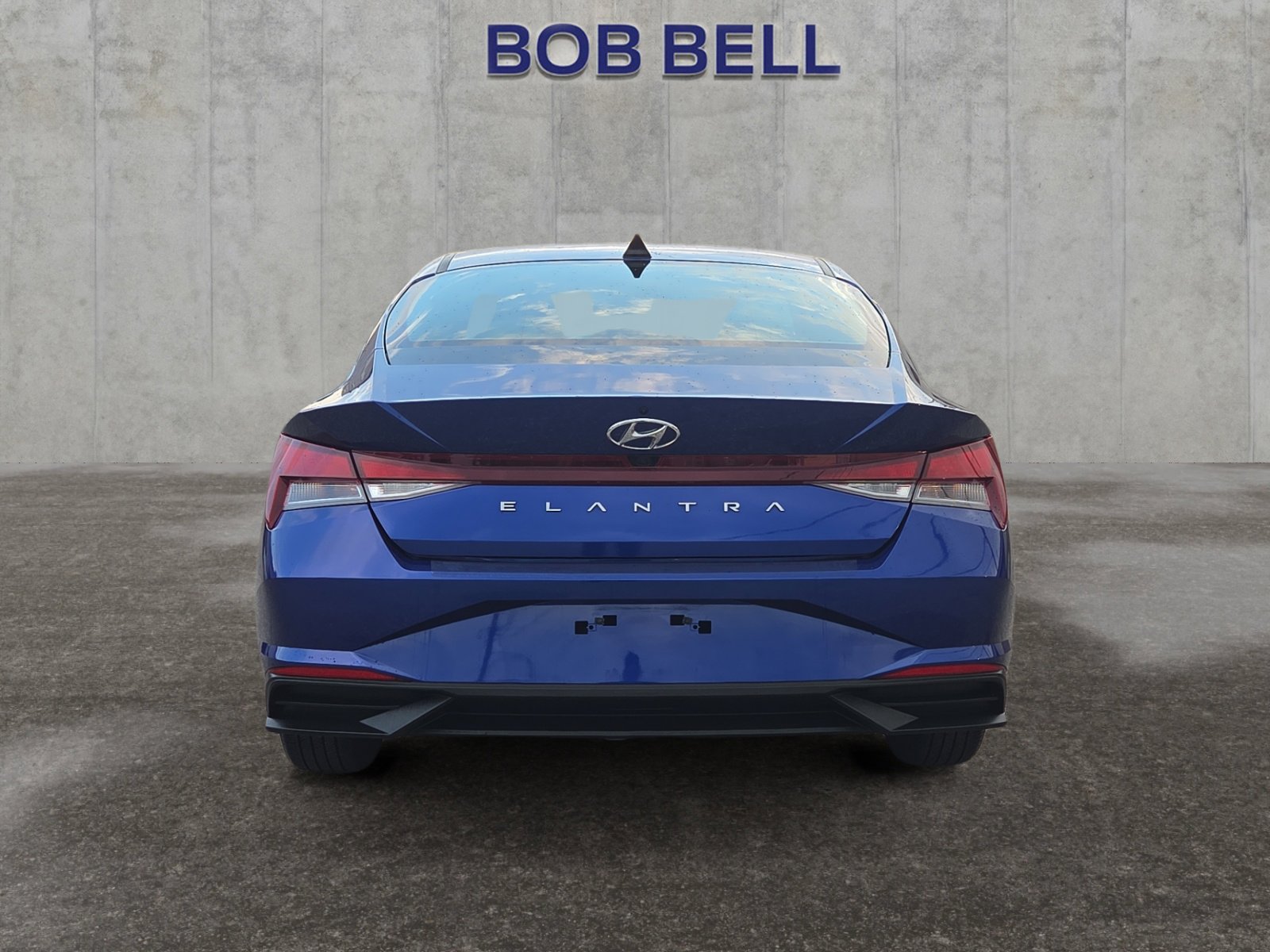 2023 Hyundai Elantra SEL photo 4